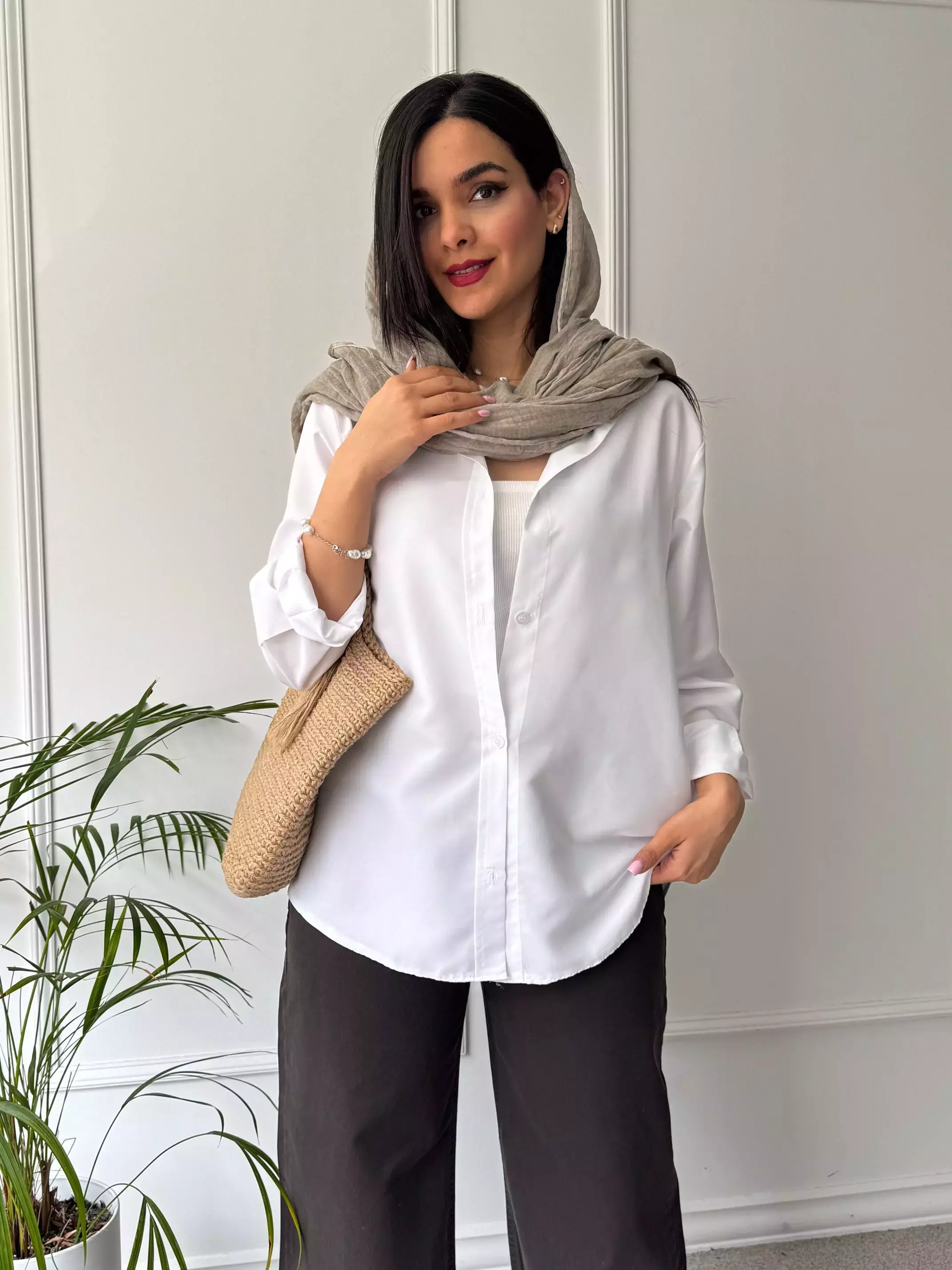 شومیزی سفید بیسیک پلاس